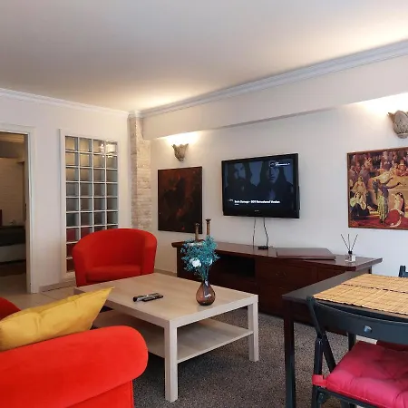Spacious On Istiklal Avenue Istanbul