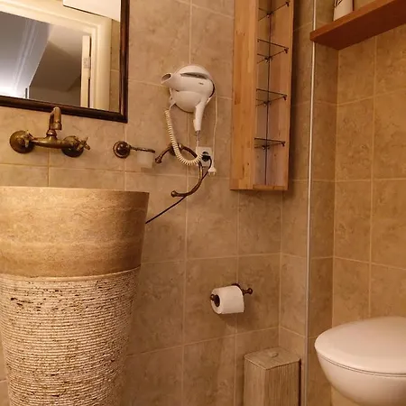 Apartment Spacious On Istiklal Avenue
