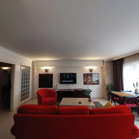 Daire Spacious On Istiklal Avenue İstanbul